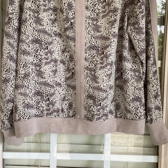 THML Animal Print Blouse - Picture 8 of 9